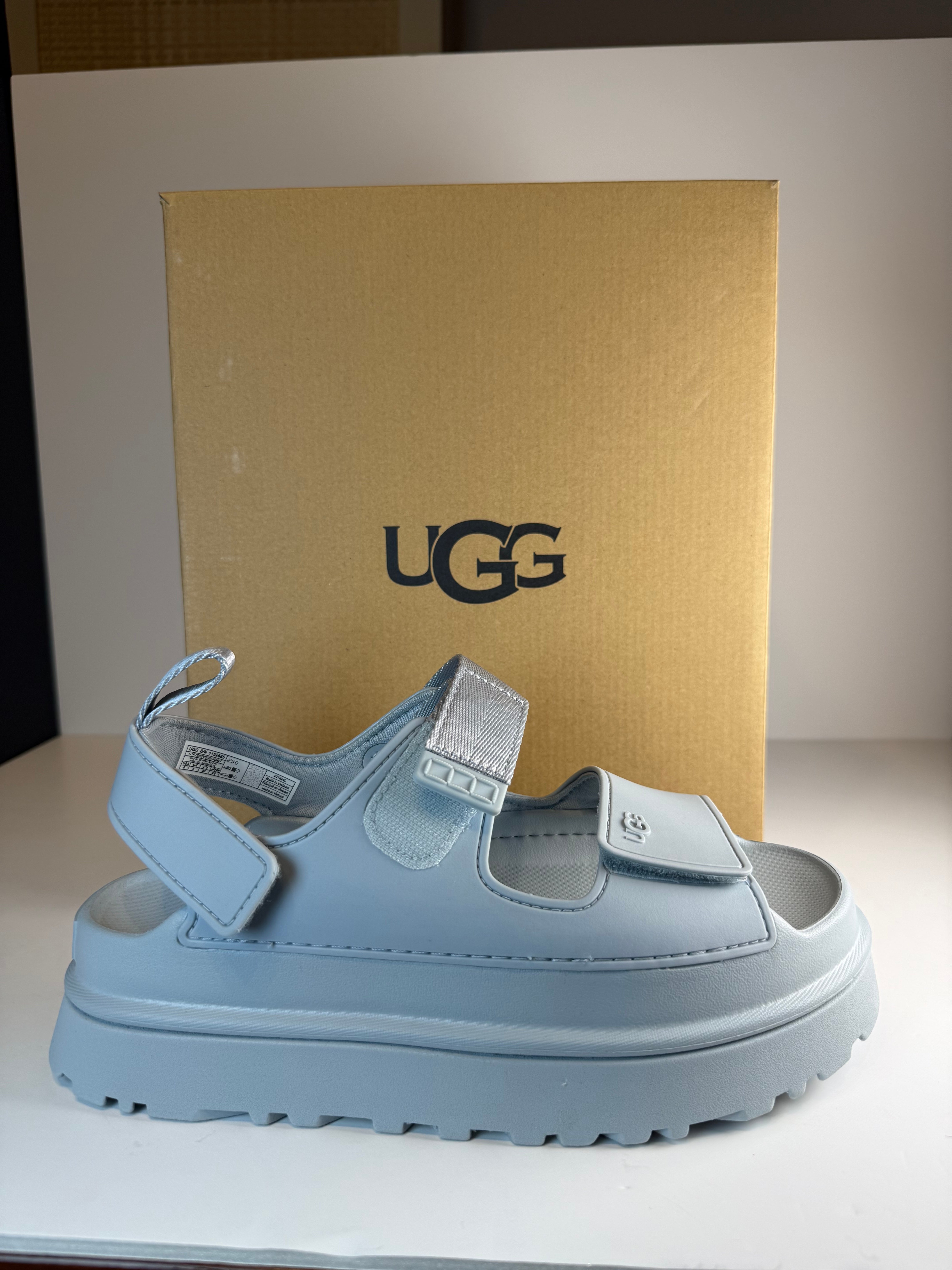 UGG GoldenGlow - Talla 39