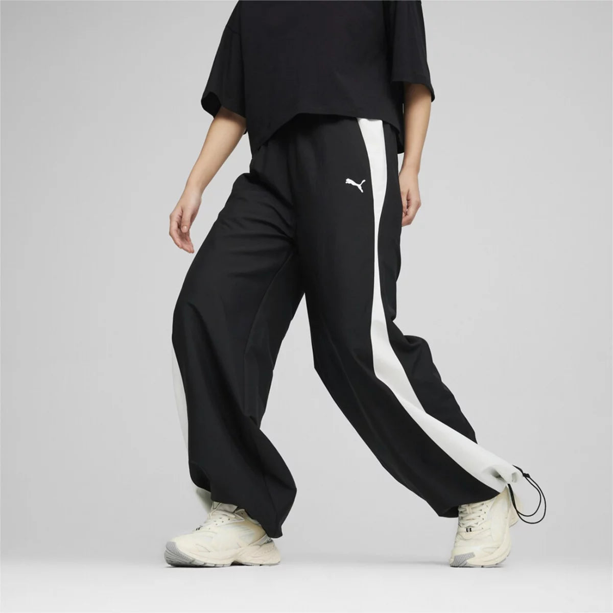 Puma DARE TO RELAXED PARACHUTE PANT - Talla M